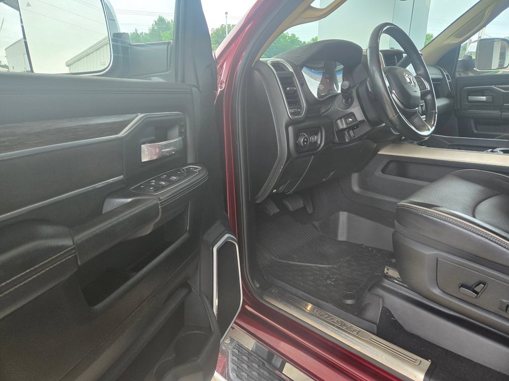 Used 2019 RAM 3500 Laramie AWD/4WD image 6
