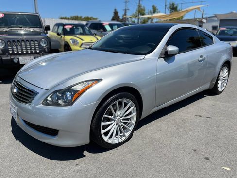 Used 2010 INFINITI G37 x Coupe w/ Premium Pkg AWD/4WD image 3