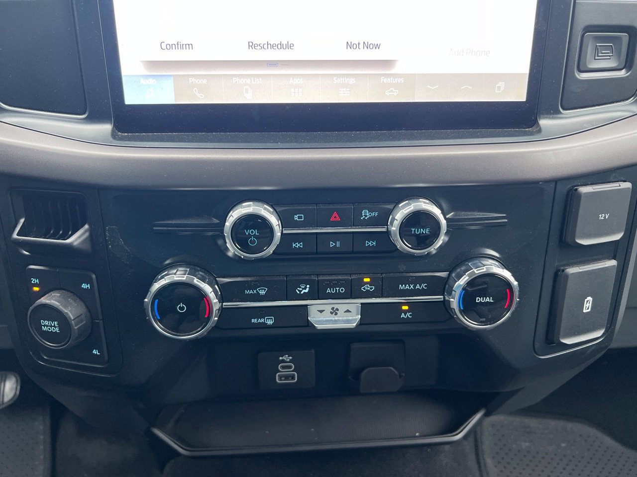 Used 2025 Ford F150 XLT w/ Equipment Group 301A Standard AWD/4WD image 19