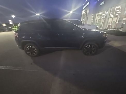 Used 2021 Jeep Compass Trailhawk image 4