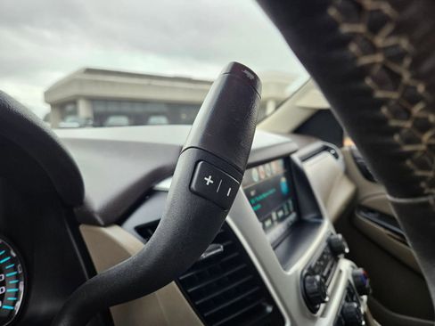 Used 2017 GMC Yukon SLT image 20