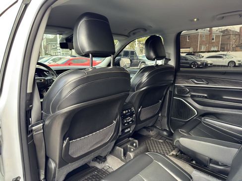 Used 2021 Jeep Grand Cherokee L Limited w/ Luxury Tech Group II image 26