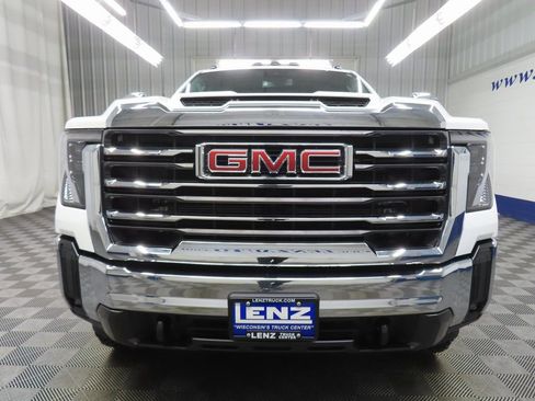 Used 2025 GMC Sierra 2500 SLT w/ SLT Convenience Package image 37
