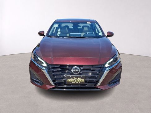 Used 2023 Nissan Altima 2.5 SL FWD image 2
