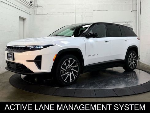 Used 2025 Jeep Wagoneer S Limited w/ Comfort Package image 4