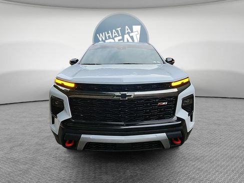 Used 2026 Chevrolet Traverse Z71 w/ LPO, Floor Liner Package AWD/4WD image 10