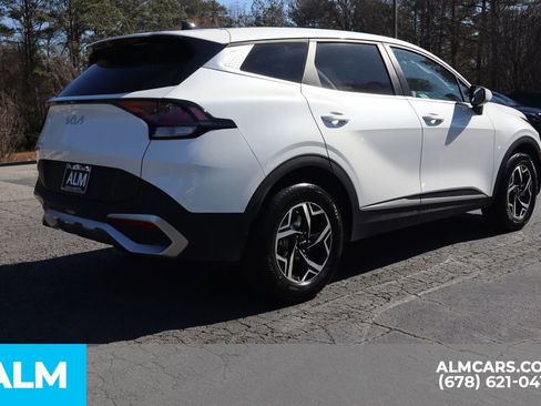 Used 2024 Kia Sportage LX image 5