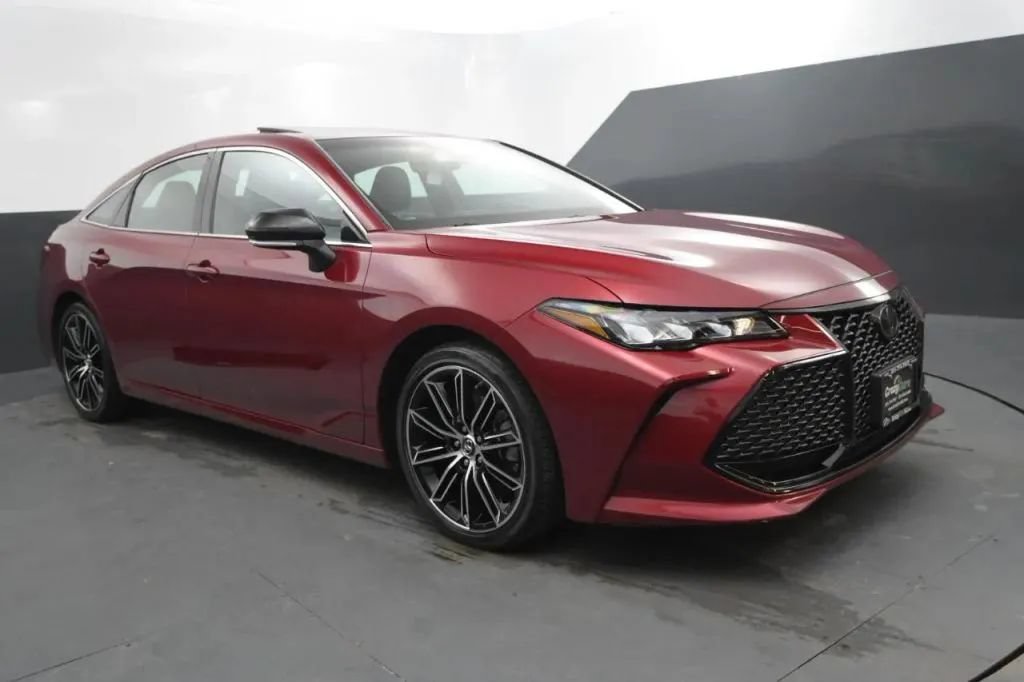 Used 2019 Toyota Avalon XSE w/ All Weather Liner Package FWD image 7