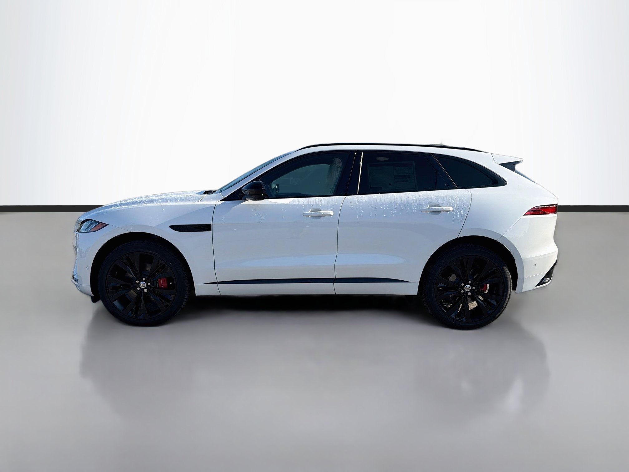 New 2026 Jaguar F-PACE R-Dynamic S AWD/4WD image 2