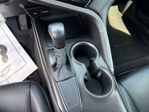 Used 2021 Toyota Camry SE image 24