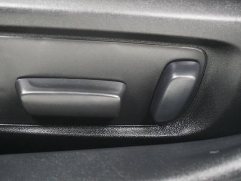 Used 2016 Toyota Avalon Limited image 15