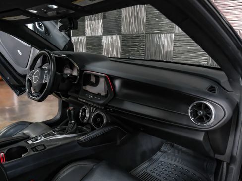 Used 2018 Chevrolet Camaro SS image 13