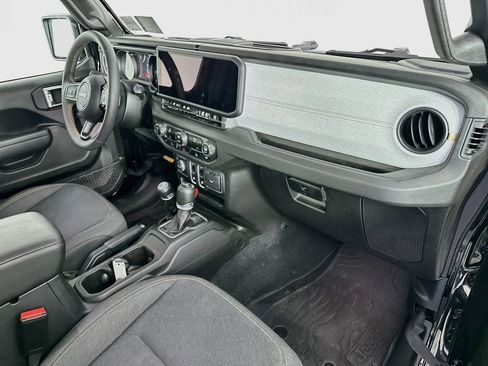 Used 2024 Jeep Wrangler Sport AWD/4WD image 31