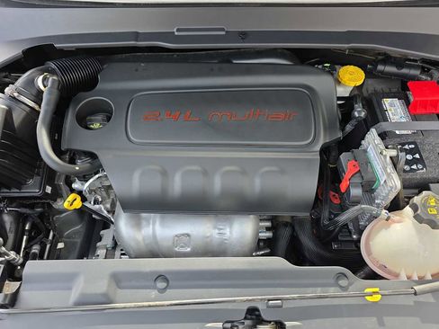 Used 2022 Jeep Compass Latitude image 13