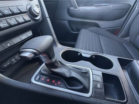 Used 2017 Kia Sportage LX w/ LX Popular Package image 28