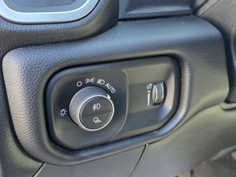 Used 2024 RAM 2500 Big Horn image 16