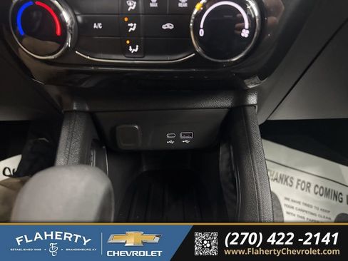 Used 2024 Chevrolet TrailBlazer LT FWD image 27