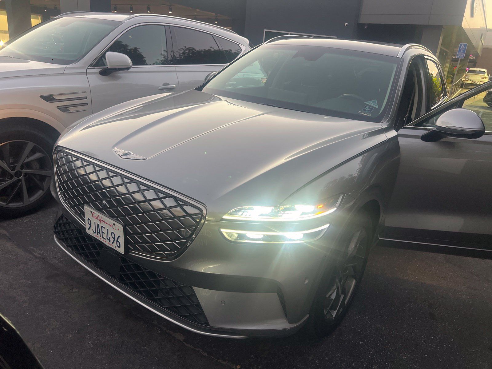 Used 2023 Genesis Electrified GV70 AWD/4WD image 16