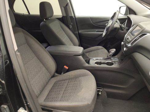 Used 2022 Chevrolet Equinox LT w/ Driver Convenience Package image 21