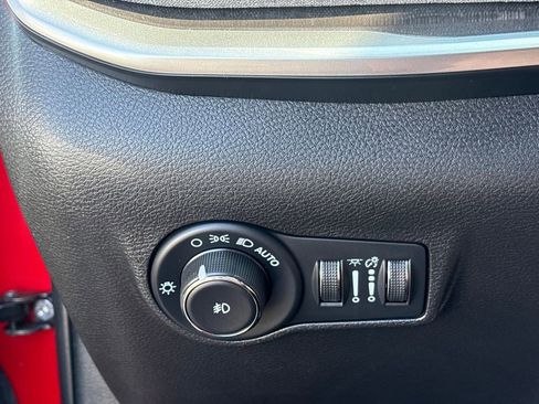 Used 2024 Jeep Compass Latitude AWD/4WD image 21