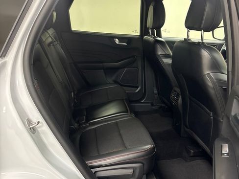 Used 2025 Ford Escape ST-Line Select AWD/4WD image 28