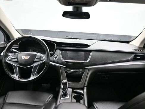 Used 2018 Cadillac XT5 Luxury image 37