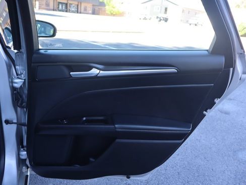 Used 2019 Ford Fusion Titanium FWD image 25