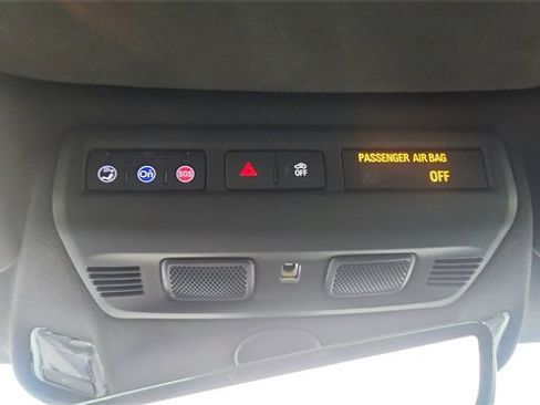 Used 2022 Chevrolet Corvette Stingray Premium Conv w/ Z51 Performance Package image 53