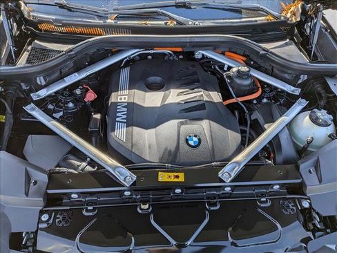 Certified 2026 BMW X5 xDrive50e w/ M Sport Package image 24