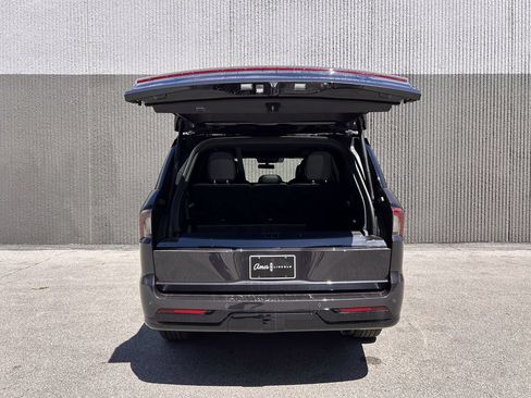 Certified 2025 Lincoln Navigator Black Label AWD/4WD image 20