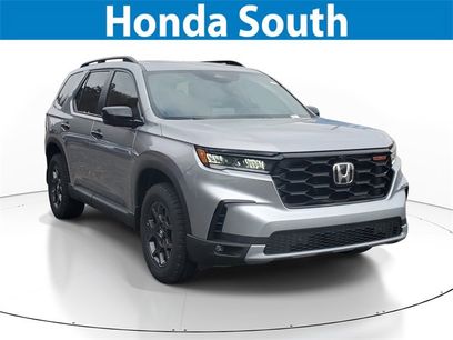 New 2025 Honda Pilot TrailSport