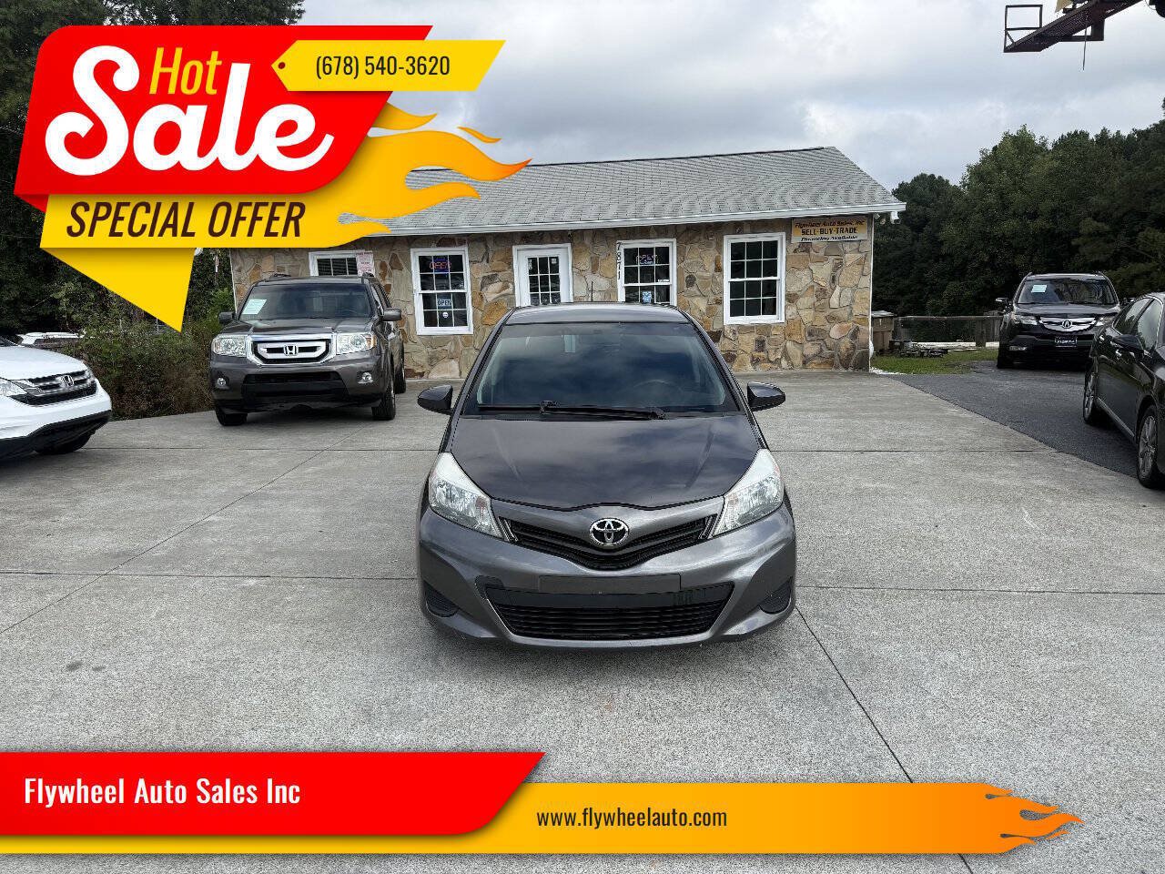 Used 2014 Toyota Yaris LE FWD image 1