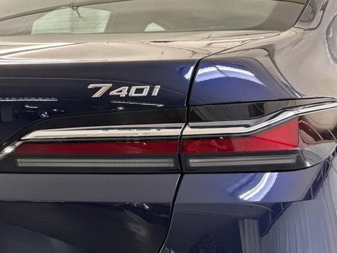 Certified 2023 BMW 740i w/ Parking Assistance Package RWD image 13