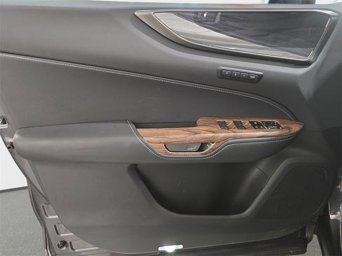 Used 2025 Lexus NX 250 FWD w/ Towing Package (2000 Lbs) image 26