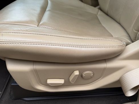 Used 2019 Ford F150 Lariat w/ Equipment Group 502A Luxury image 23