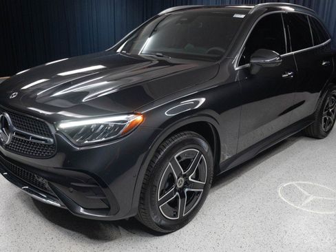 New 2026 Mercedes-Benz GLC 300 image 1