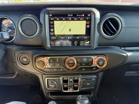 Used 2021 Jeep Wrangler Unlimited Sahara image 17