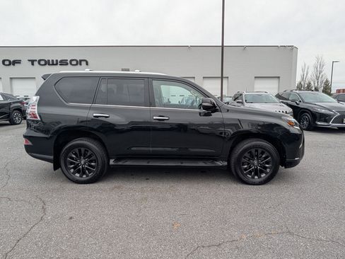 Used 2023 Lexus GX 460 Premium image 2