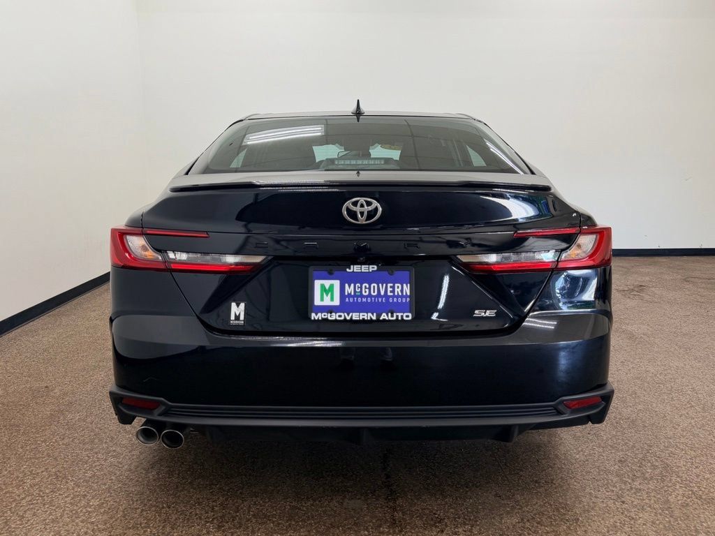 Used 2025 Toyota Camry SE FWD image 4