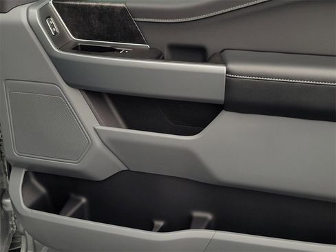 Used 2022 Ford F150 XLT w/ Equipment Group 302A High image 14