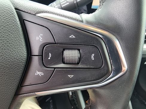 Used 2024 Chevrolet TrailBlazer LT w/ Convenience Package FWD image 24