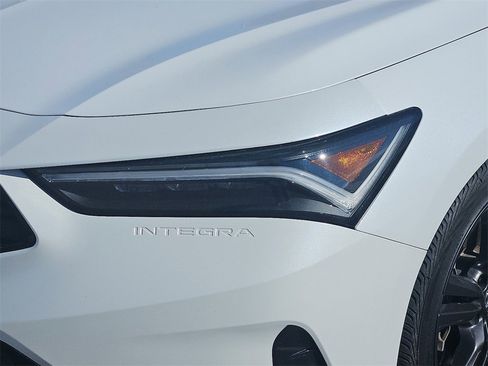 Used 2023 Acura Integra A-Spec image 3