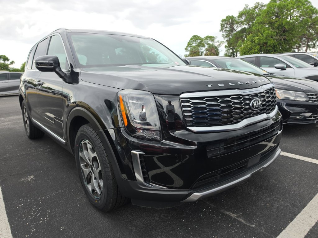 Used 2020 Kia Telluride EX AWD/4WD image 3