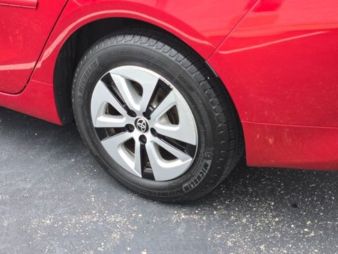 Used 2016 Toyota Prius Four image 14