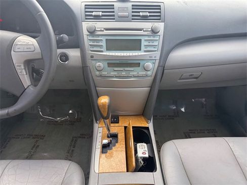 Used 2007 Toyota Camry XLE image 11