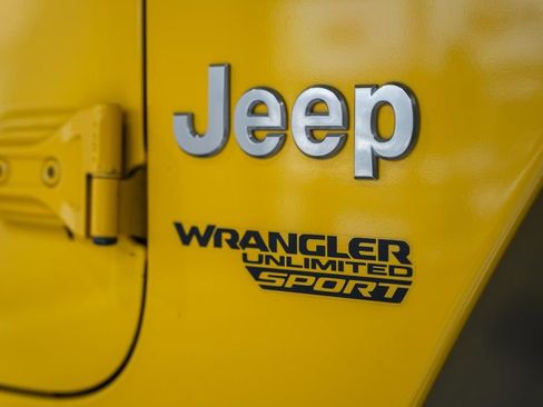 Used 2018 Jeep Wrangler Unlimited Sport image 14