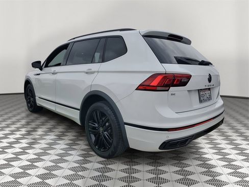 Used 2022 Volkswagen Tiguan SE R-Line image 4