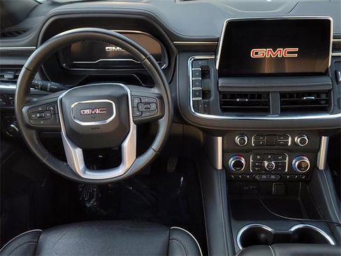 Used 2024 GMC Yukon SLT image 15