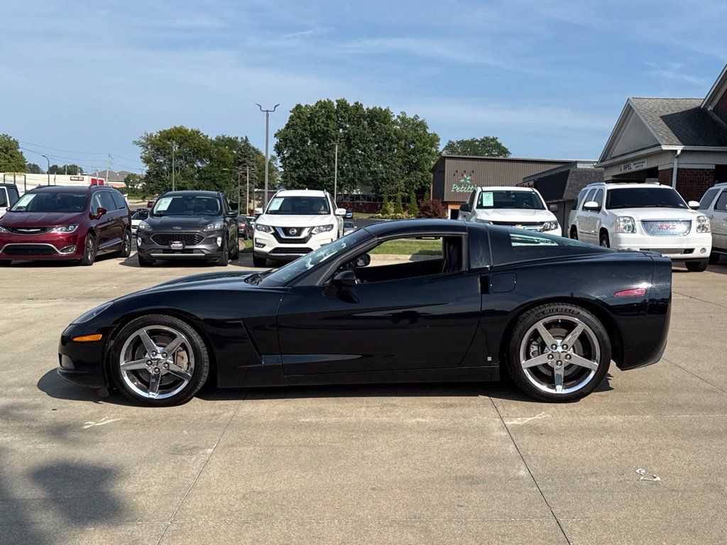 Used 2008 Chevrolet Corvette Coupe w/ Preferred Equipment Group RWD image 6