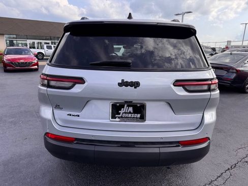 Used 2023 Jeep Grand Cherokee L Laredo AWD/4WD image 4